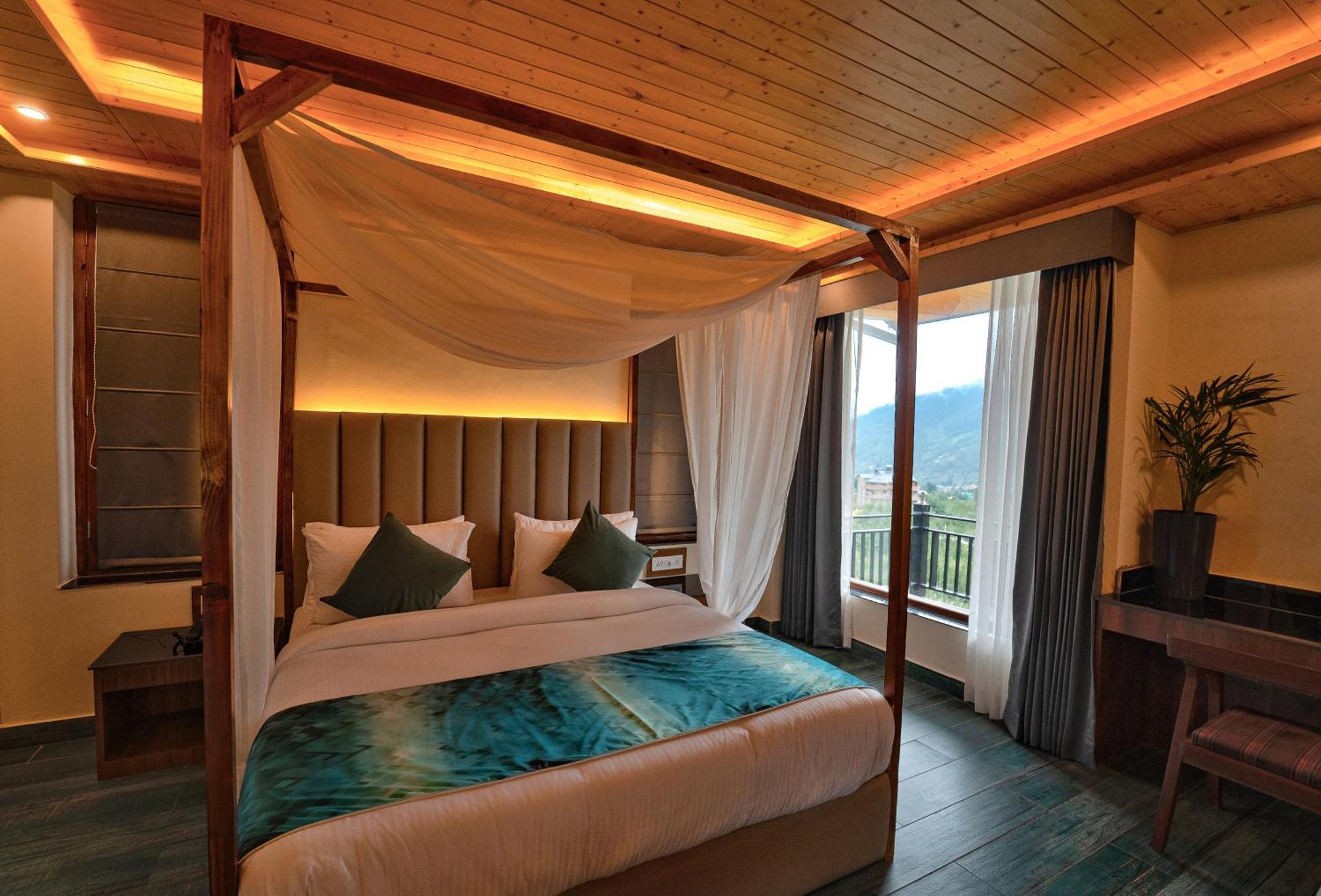 Hotel Nazaara - A Luxe Retreat Manāli Exteriér fotografie
