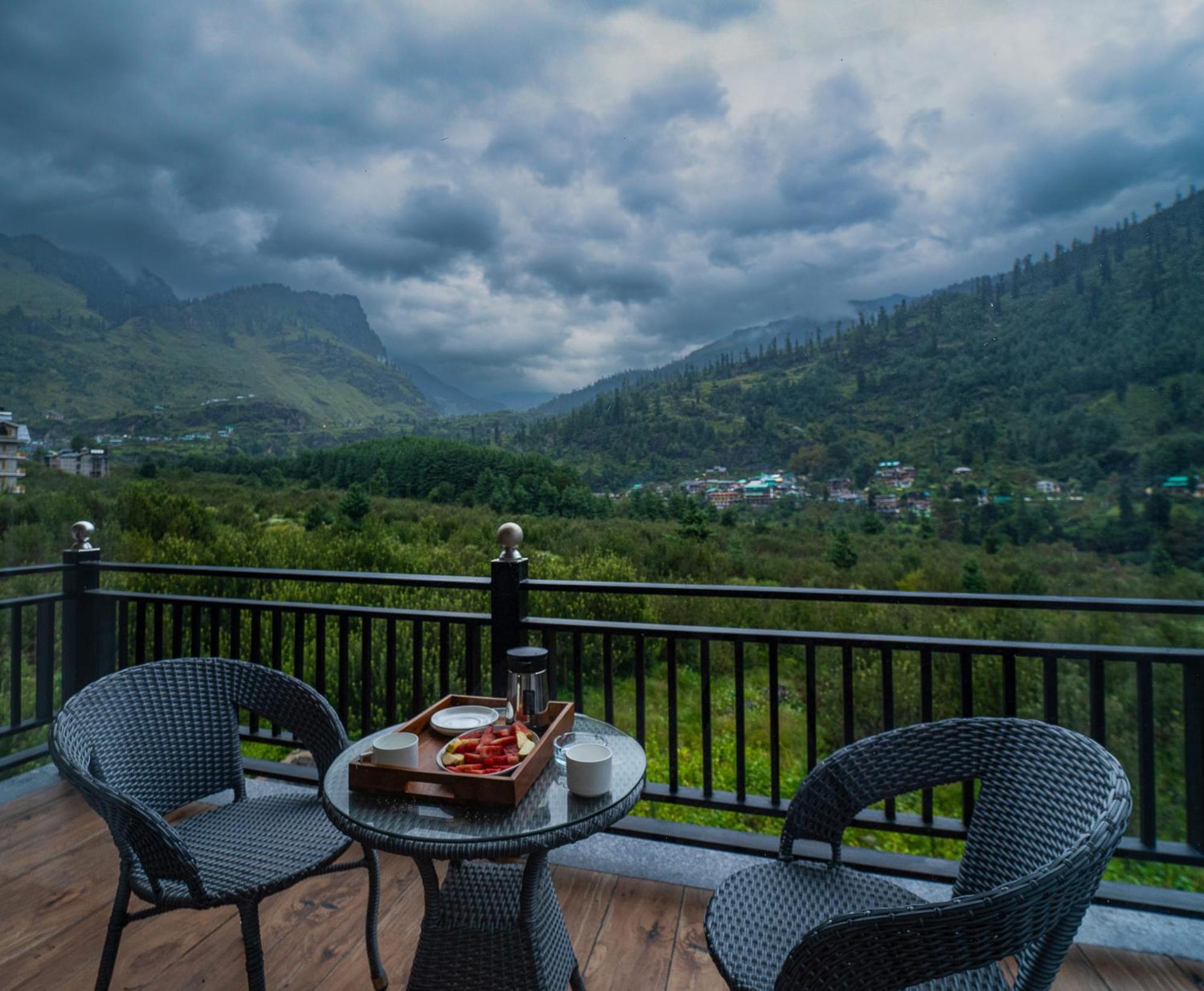 Hotel Nazaara - A Luxe Retreat Manāli Exteriér fotografie