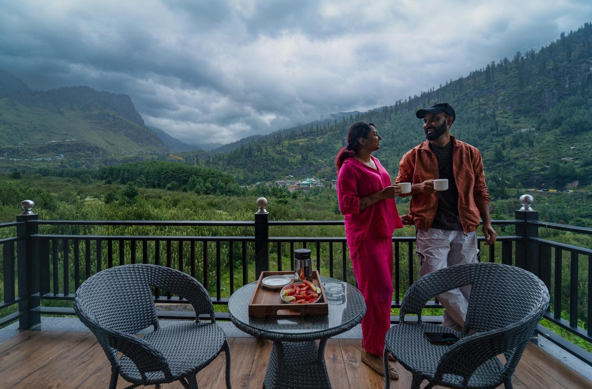 Hotel Nazaara - A Luxe Retreat Manāli Exteriér fotografie