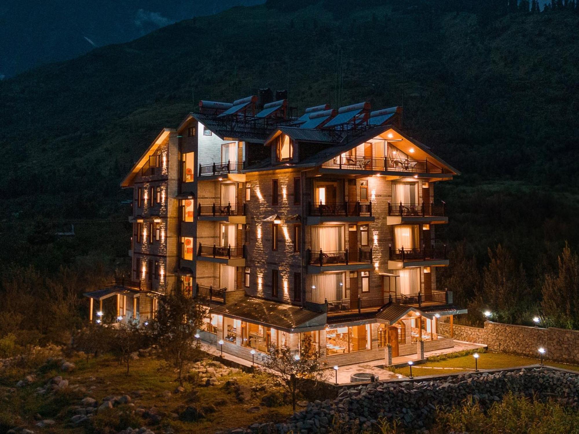 Hotel Nazaara - A Luxe Retreat Manāli Exteriér fotografie