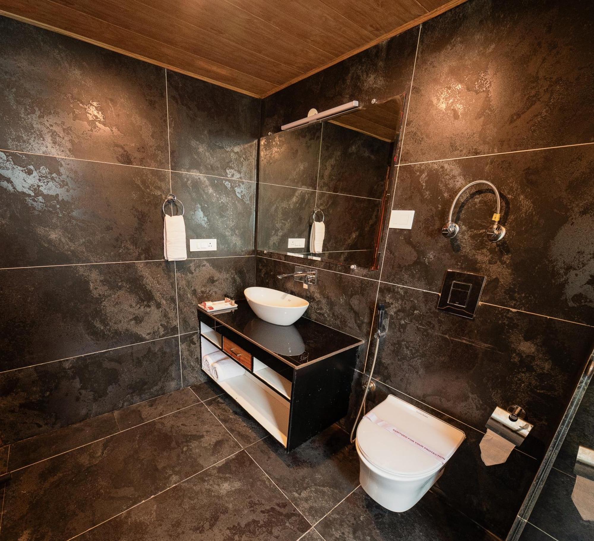 Hotel Nazaara - A Luxe Retreat Manāli Exteriér fotografie
